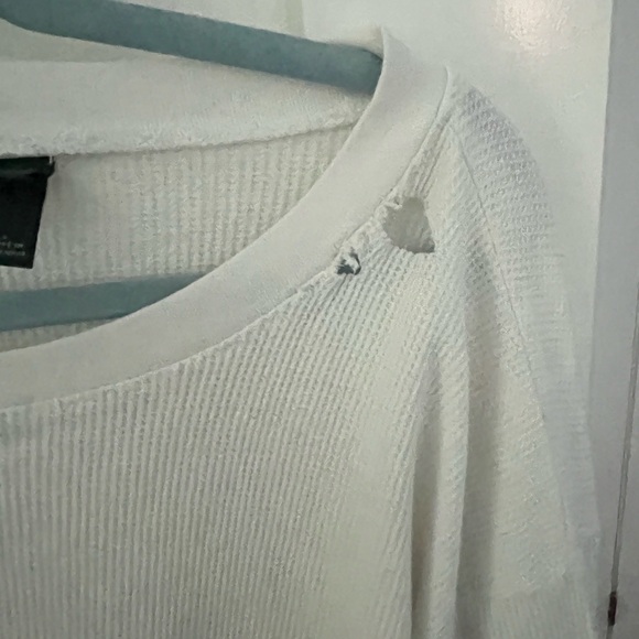 Distressed crop long sleeve waffle - Picture 5 of 6